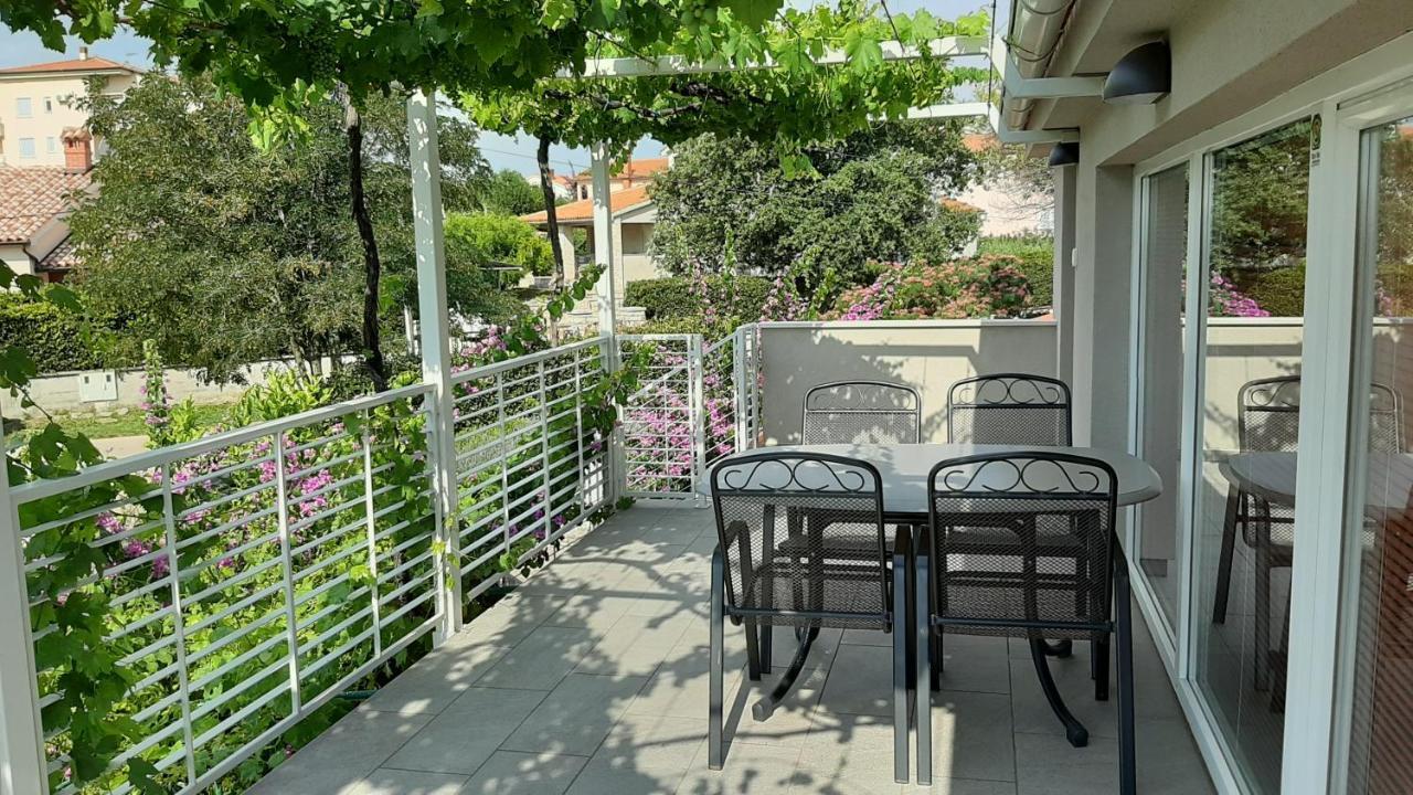 Haus Mirela Apartment Liznjan Ngoại thất bức ảnh