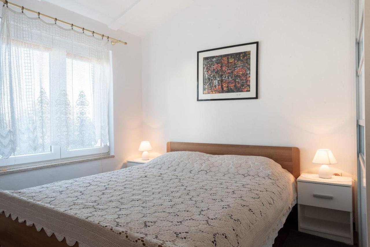 Haus Mirela Apartment Liznjan Ngoại thất bức ảnh