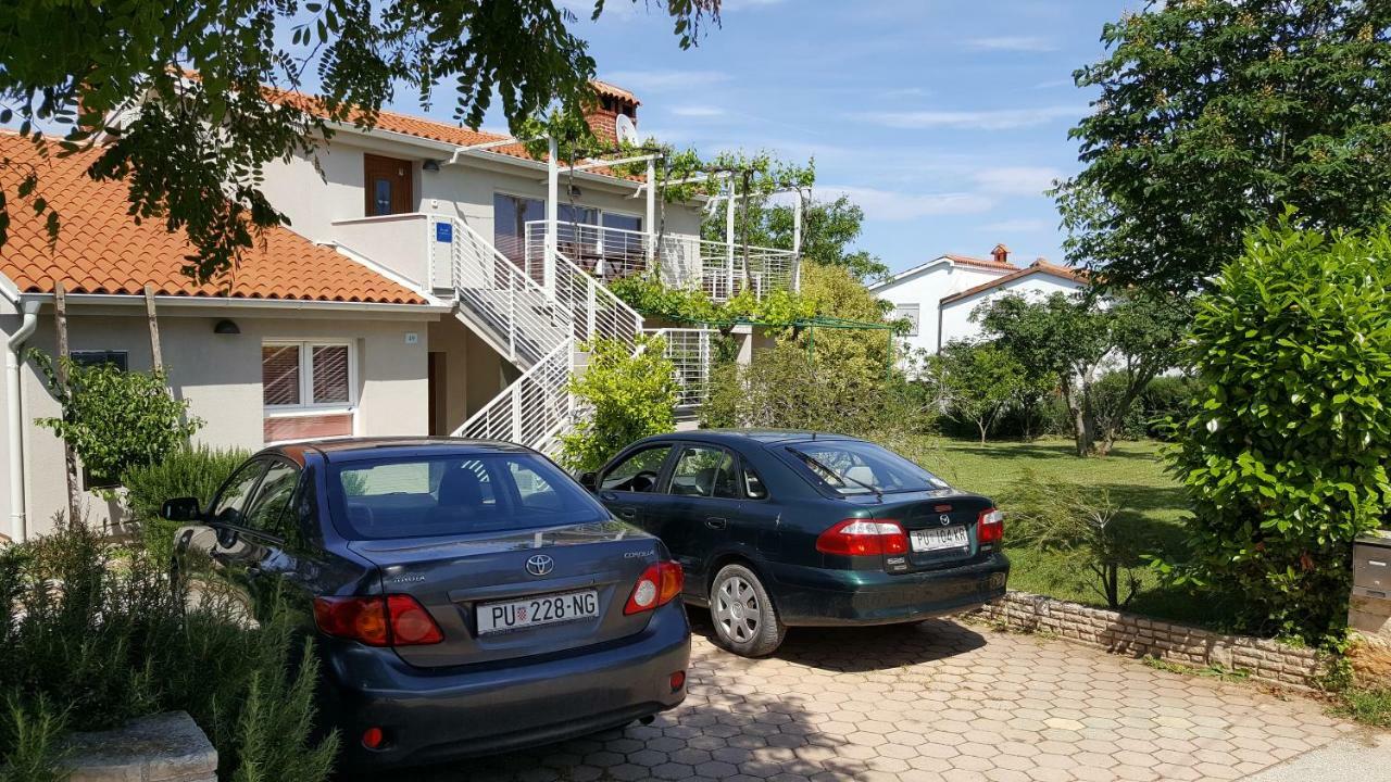 Haus Mirela Apartment Liznjan Ngoại thất bức ảnh